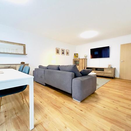 Modern Und Lichtdurchflutet - Ferienwohnung Mit Terrasse Fachbach Exterior foto