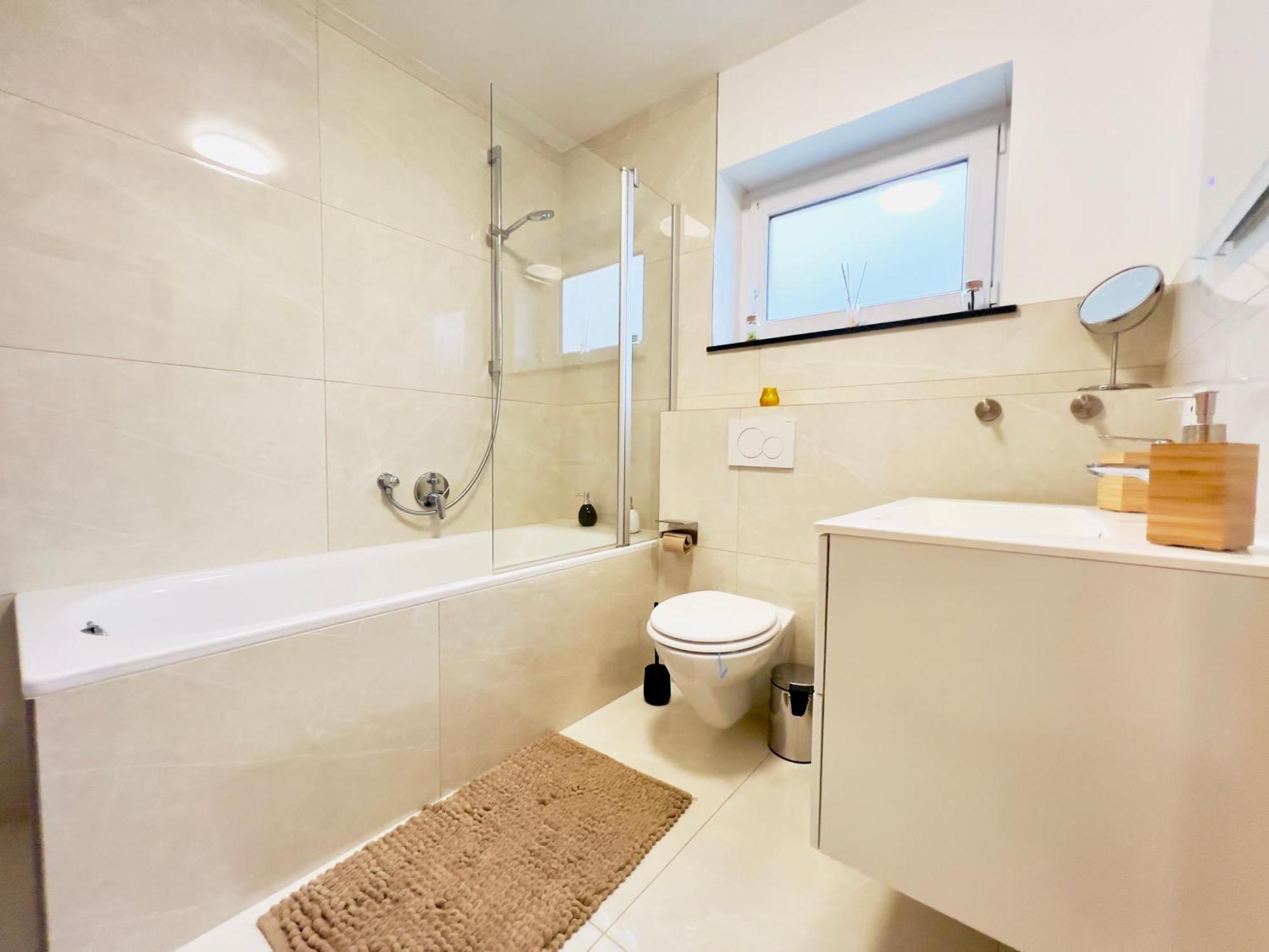 Modern Und Lichtdurchflutet - Ferienwohnung Mit Terrasse Fachbach Exterior foto