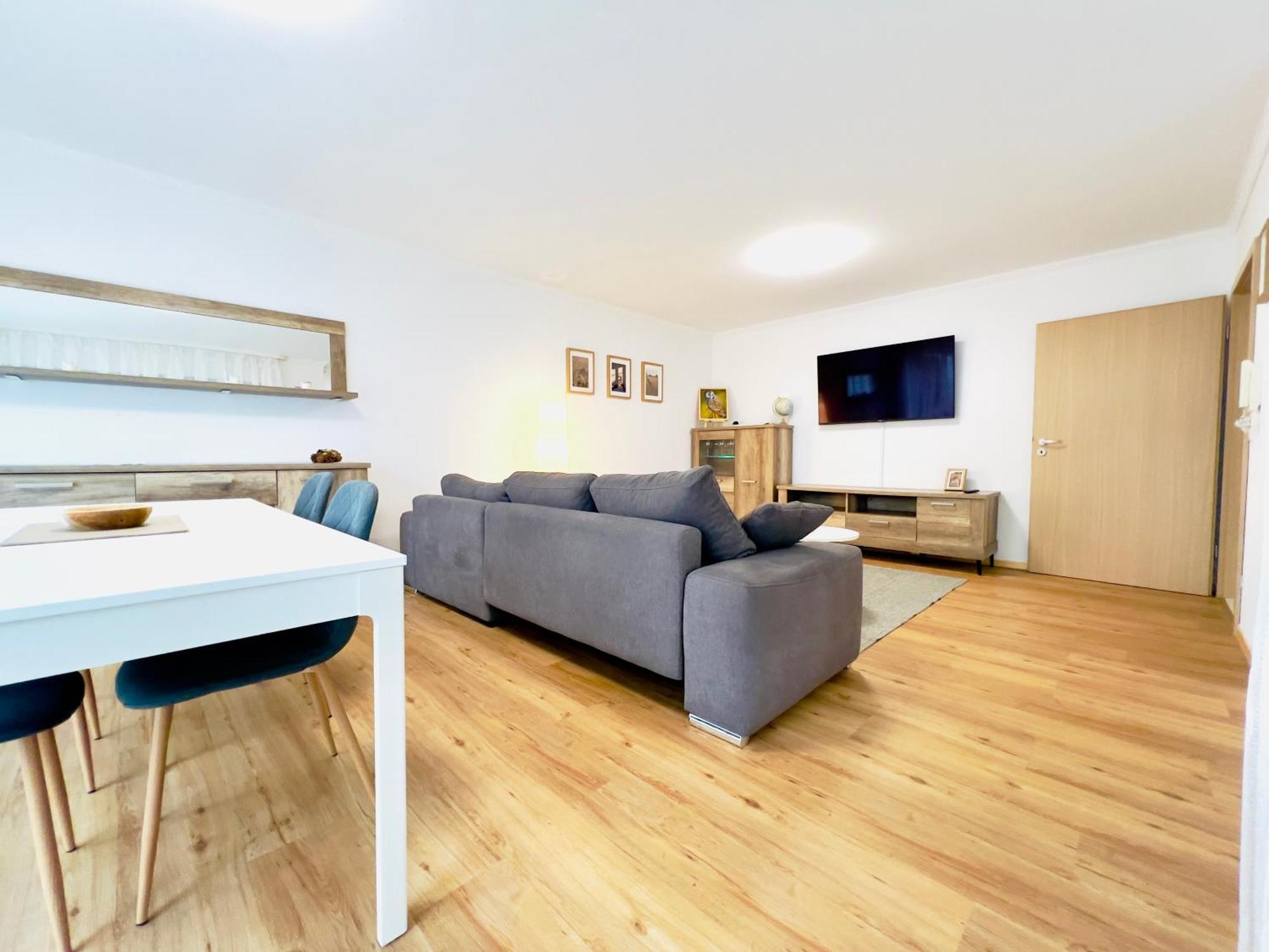 Modern Und Lichtdurchflutet - Ferienwohnung Mit Terrasse Fachbach Exterior foto